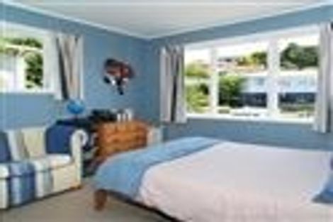 Photo of property in 122 Redwood Avenue, Tawa, Wellington, 5028