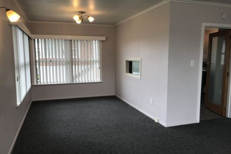 Photo of property in 1/23 Dallinghoe Crescent, Milford, Auckland, 0620