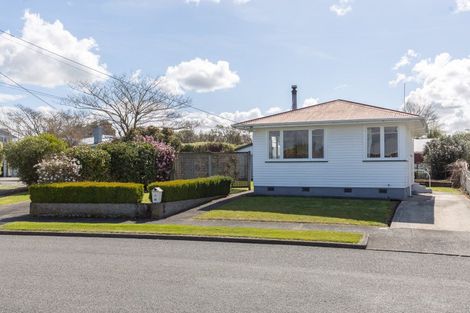 Photo of property in 39 Wavell Crescent, Lansdowne, Masterton, 5810