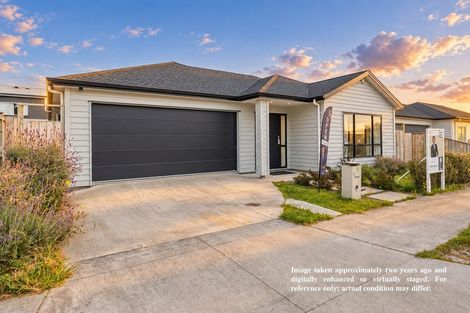 Photo of property in 15 Ropere Street, Kumeu, 0810
