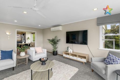 Photo of property in 52 Titiro Moana Road, Korokoro, Lower Hutt, 5012