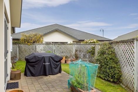 Photo of property in 31 Lakeridge Close, Rangatira Park, Taupo, 3330