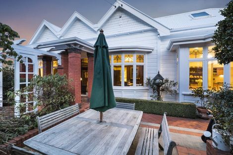 Photo of property in 32 Tweed Street, Roslyn, Dunedin, 9010