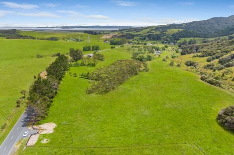 Photo of property in 3060 Kaipara Coast Highway, Glorit, 0984