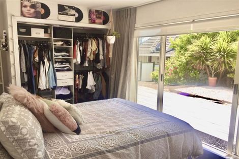 Photo of property in 16 Pacific Parade, Army Bay, Whangaparaoa, 0930