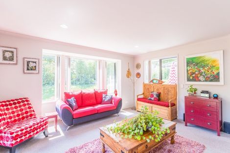 Photo of property in 11 Tauhou Place, Waikanae, 5036