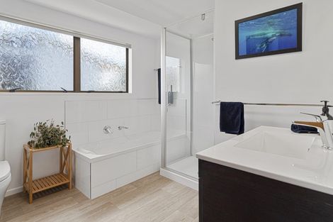 Photo of property in 12 Myrtle Drive, Omokoroa, 3114