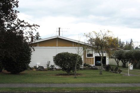 Photo of property in 21 Uta Street, Utuhina, Rotorua, 3015
