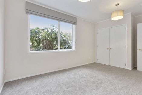 Photo of property in 2/29 Rangitoto Terrace, Milford, Auckland, 0620