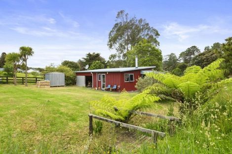 Photo of property in 28b Point Street, Raglan, 3225