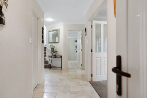 Photo of property in 130a Oceanbeach Road, Mount Maunganui, 3116