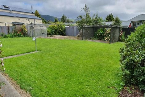 Photo of property in 3 Balmoral Street, Waimate, 7924