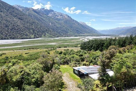 Photo of property in 4730 Otira Highway, Jacksons, Inchbonnie, 7875