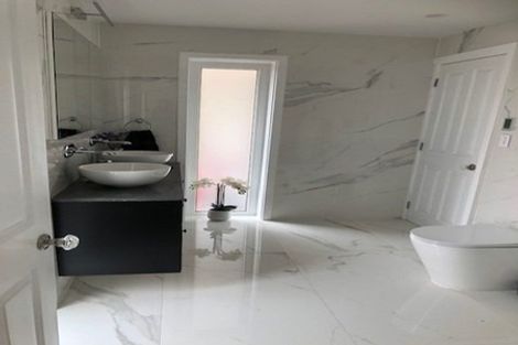 Photo of property in 44 Parkhill Road, Mellons Bay, Auckland, 2014