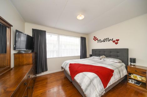 Photo of property in 39 Wood Street, Takaro, Palmerston North, 4410