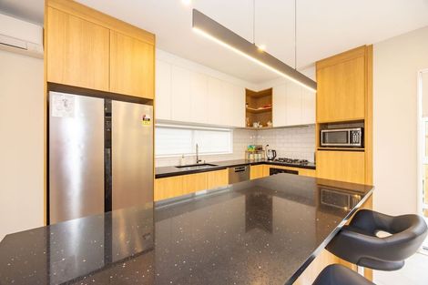 Photo of property in 34 Hellyers Street, Birkdale, Auckland, 0626
