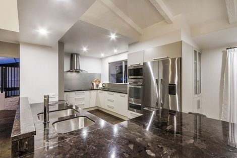 Photo of property in 25 Sylvan Park Avenue, Milford, Auckland, 0620