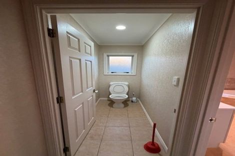 Photo of property in 12 Conacher Close, East Tamaki Heights, Auckland, 2016