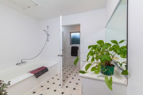 Photo of property in 1/35 Tirotai Crescent, Westmere, Auckland, 1022