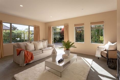 Photo of property in 71 Jeffreys Road, Fendalton, Christchurch, 8052