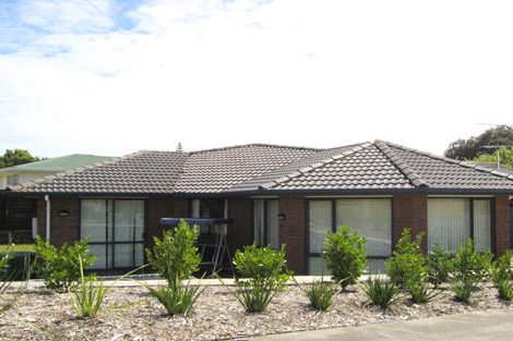 Photo of property in 12 Hocken Place, Mangere Bridge, Auckland, 2022