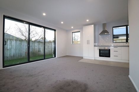 Photo of property in 4/30a Northcote Road, Northcote, Christchurch, 8052
