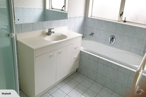 Photo of property in 104 Bob Charles Drive, Golflands, Auckland, 2013