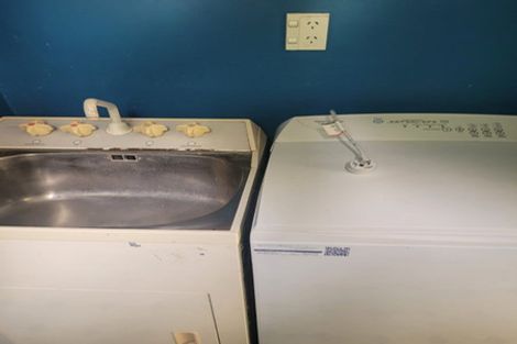 Photo of property in 6-8 Rolleston Street, Mount Cook, Wellington, 6021