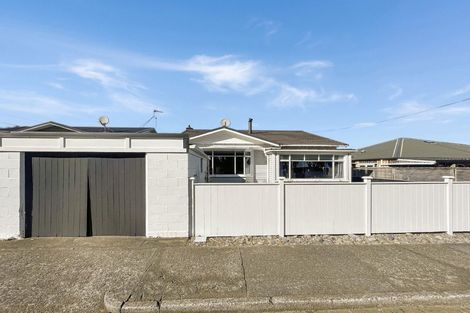 Photo of property in 23 Bulkeley Terrace, New Plymouth, 4310