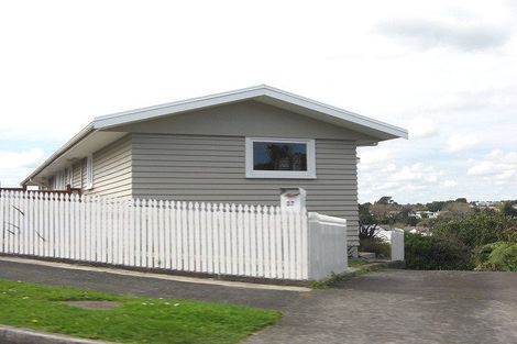 Photo of property in 37 Clearmont Crescent, Blagdon, New Plymouth, 4310