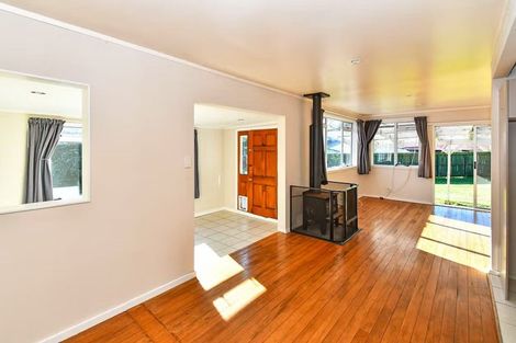 Photo of property in 17 Mclean Avenue, Papatoetoe, Auckland, 2025