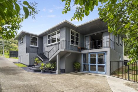 Photo of property in 86a Winara Avenue, Waikanae, 5036