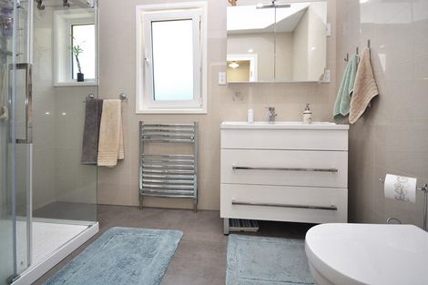 Photo of property in 34 Durham Street, Te Atatu Peninsula, Auckland, 0610