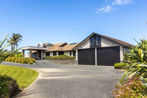 Photo of property in 115 Grand Drive, Orewa, 0931