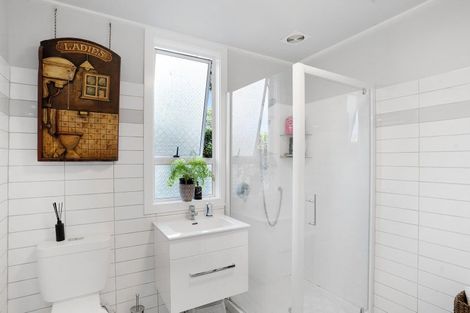 Photo of property in 223 High Street North, Carterton, 5713