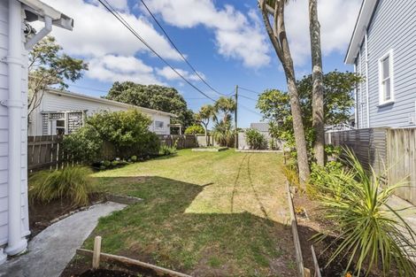 Photo of property in 24a Stoke Street, Newtown, Wellington, 6021