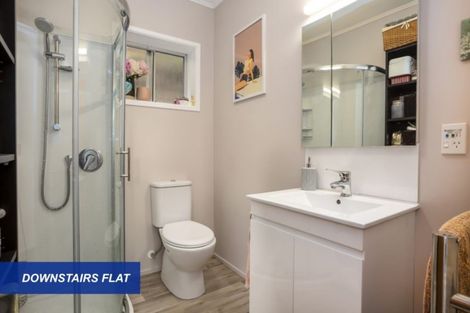 Photo of property in 2 Kenef Road, Paremata, Porirua, 5024