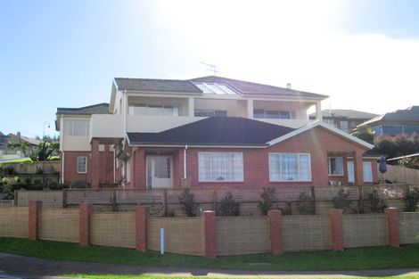 Photo of property in 2 Dorchester Place, Orewa, 0931