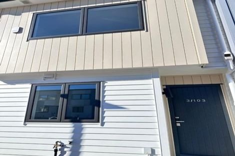 Photo of property in 2/103 Botany Road, Botany Downs, Auckland, 2010