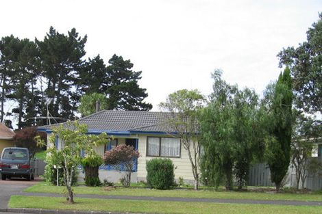 Photo of property in 5 Granville Drive, Massey, Auckland, 0614