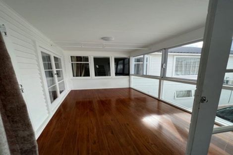 Photo of property in 8 Onepoto Road, Hauraki, Auckland, 0622