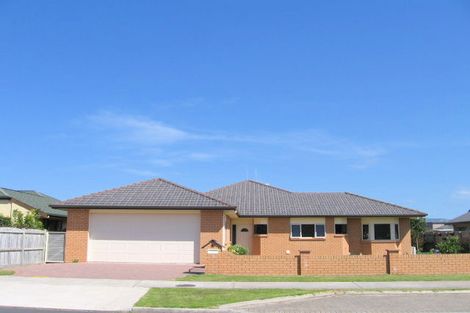 Photo of property in 18 Wairakei Avenue, Papamoa Beach, Papamoa, 3118