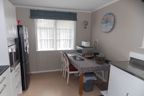 Photo of property in 3 Wilson Road, Hunterville, 4730