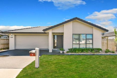 Photo of property in 9 Kirkaldy Street, Wattle Downs, Auckland, 2103