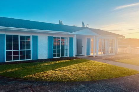 Photo of property in 1/5 Napoleon Avenue, Milford, Auckland, 0620