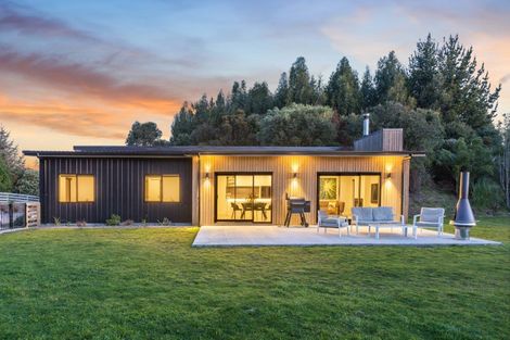 Photo of property in 27 Smithfield Road, Waikanae, 5391