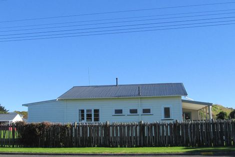 Photo of property in Hadfield Flats, 8/25 Te Rauparaha Street, Otaki, 5512
