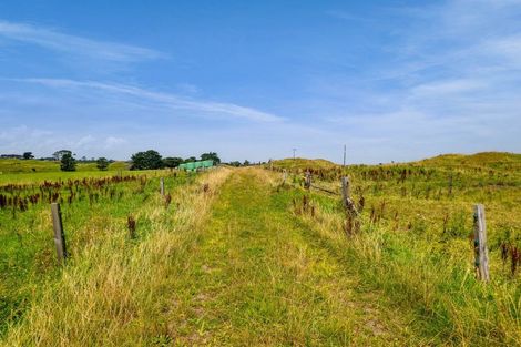 Photo of property in 955 Opua Road, Opunake, 4681