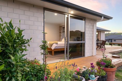 Photo of property in 1 Vantage Place, Omokoroa, 3114