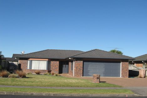 Photo of property in 58 Wattle Farm Road, Wattle Downs, Auckland, 2103